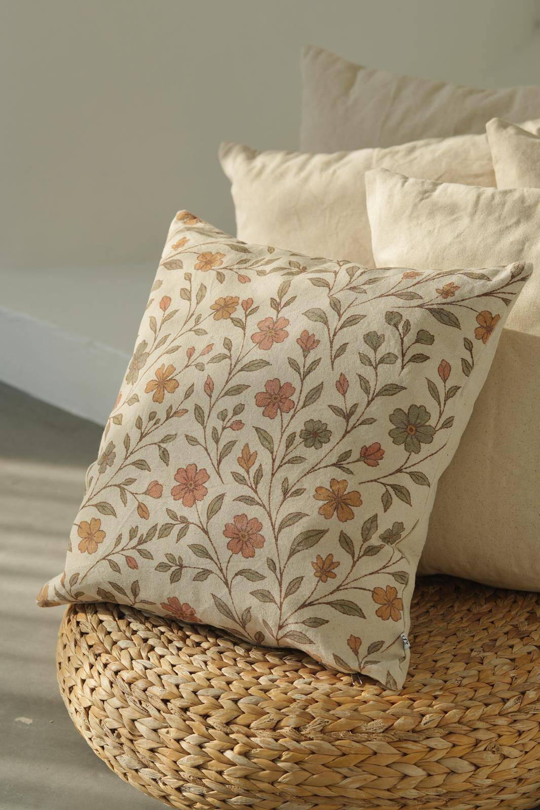 Kır Çiçeği Pamuk 45x45 Kırlent Kılıfı