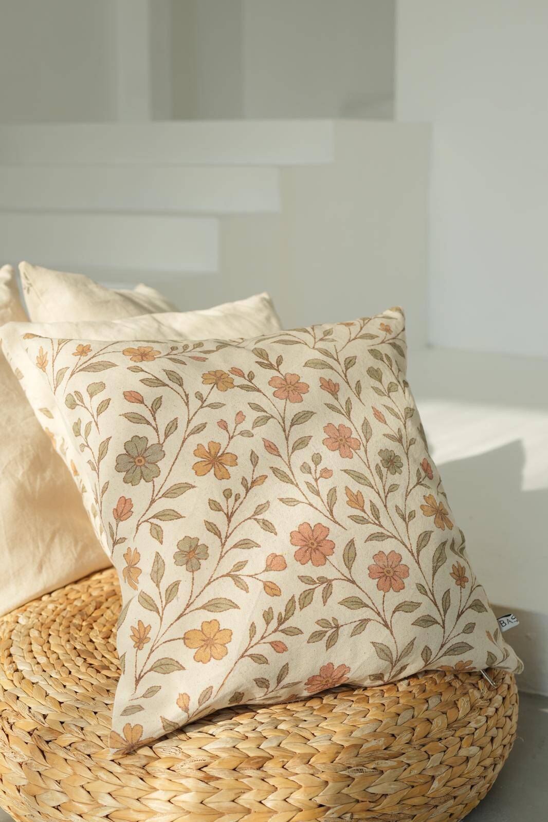 Kır Çiçeği Pamuk 45x45 Kırlent Kılıfı