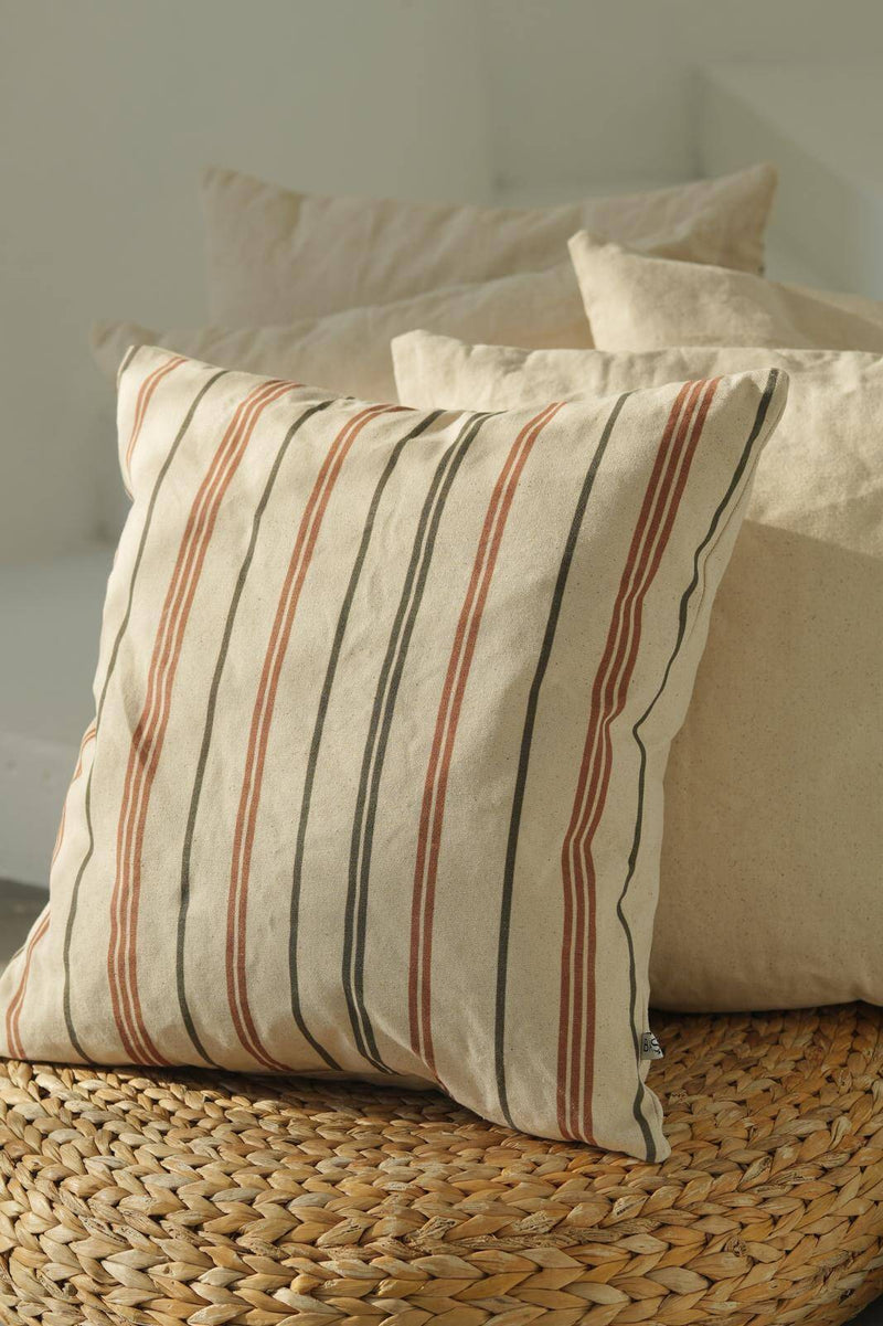 Dikey Çizgiler Kanvas Pamuk 45x45 Kırlent Kılıfı